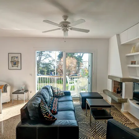 2br View *